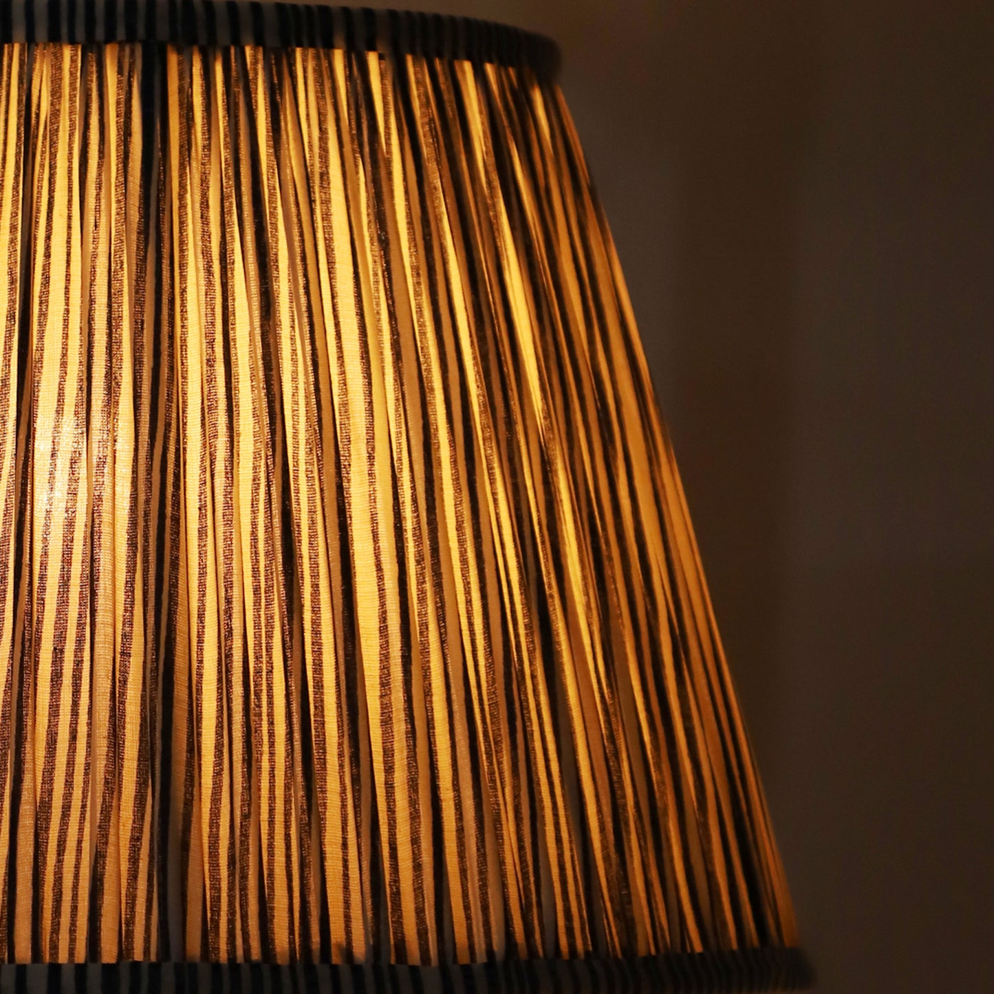 40cm straight empire premium softback lampshade in cotton by Lampenschirm India