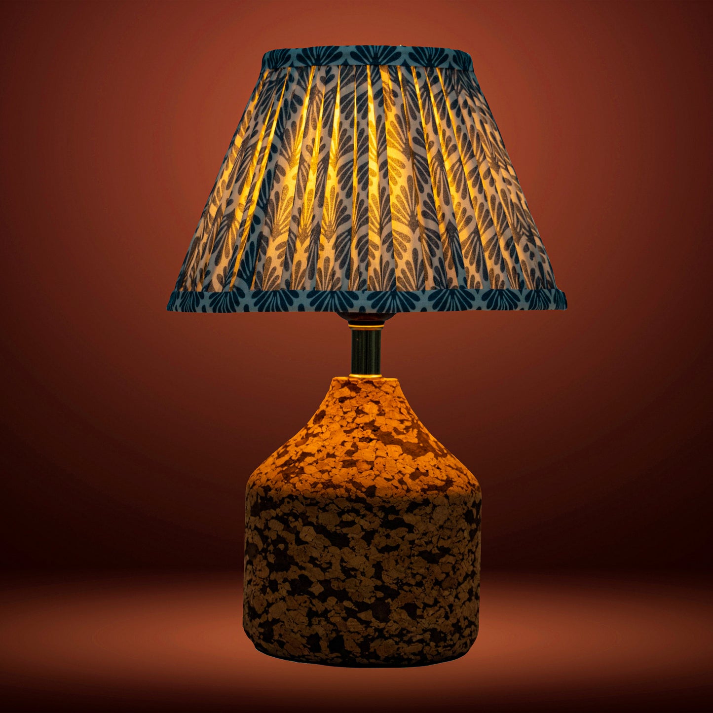Arc Table Lamp in Handcrafted Natural Cork with Lampshade