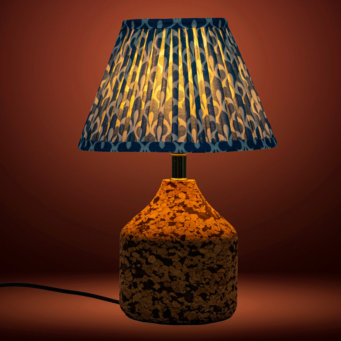 Arc Table Lamp in Handcrafted Natural Cork with Lampshade
