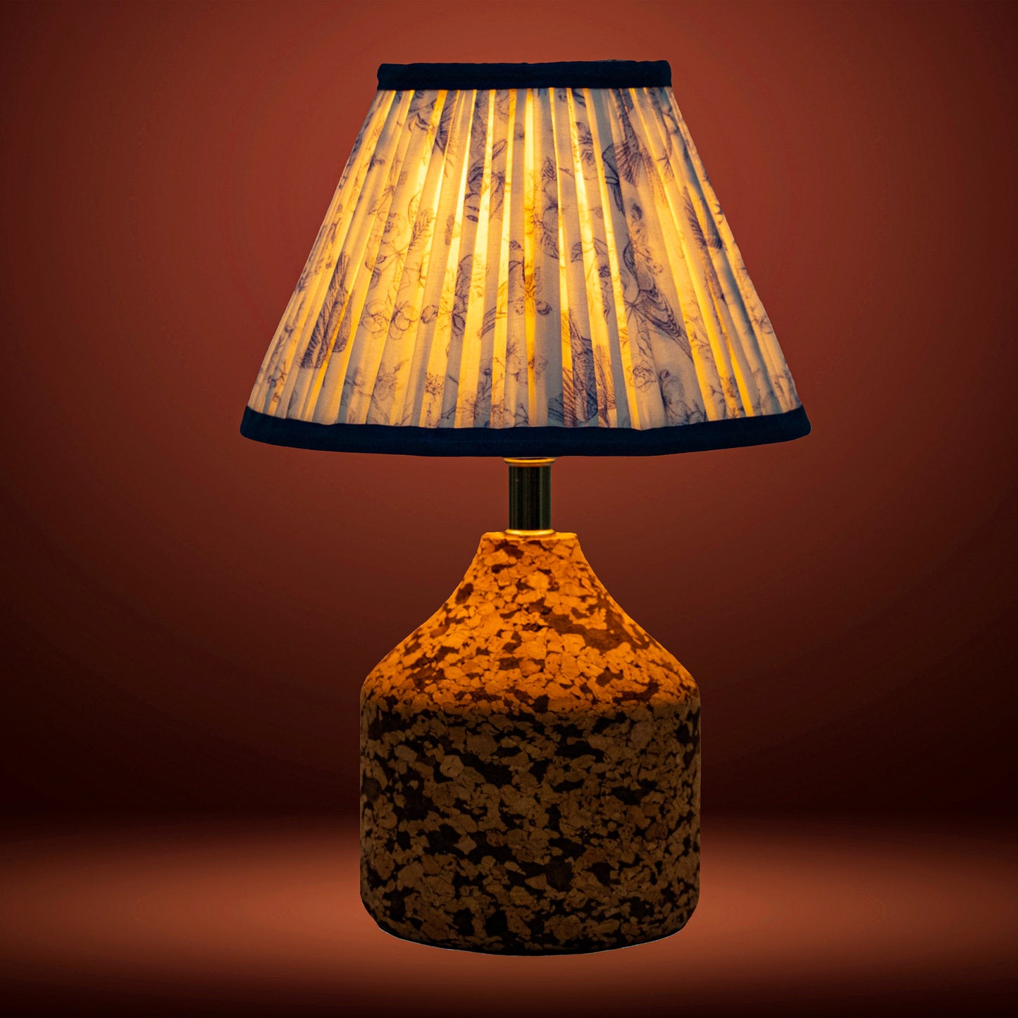 Arc Table Lamp in Handcrafted Natural Cork with Lampshade