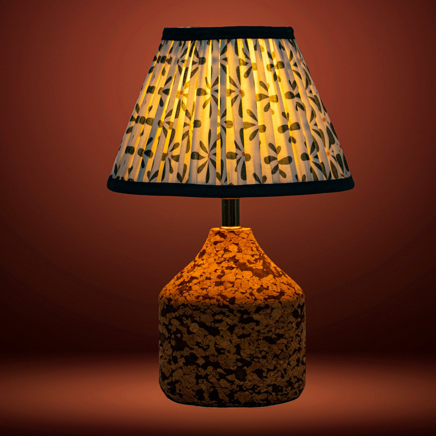 Arc Table Lamp in Handcrafted Natural Cork with Lampshade