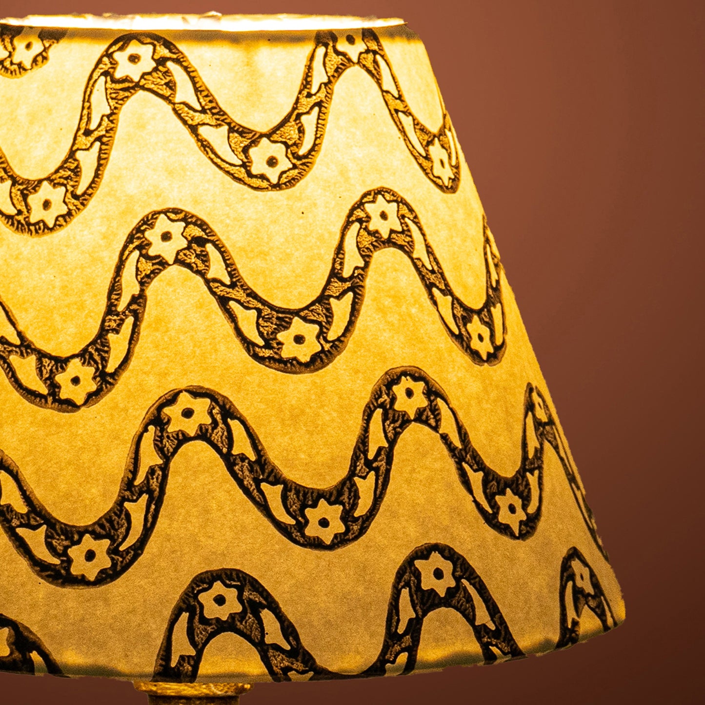 20cm empire premium hardback lampshade in block printed paper by Lampenschirm India