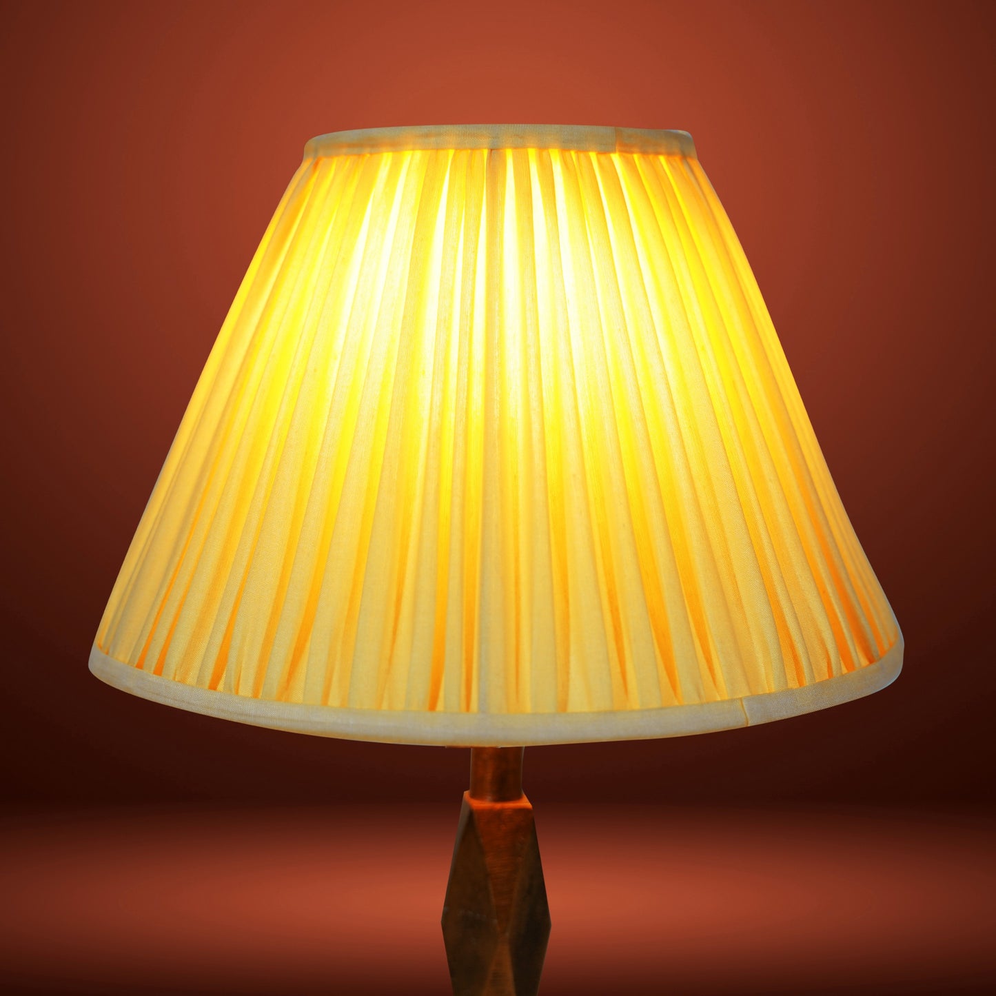 30cm empire premium softback lampshade in cream silk by Lampenschirm India, house of lampshades